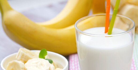 Miniatura: Domowe mleko bananowe zrobisz w kilka...