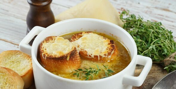 Miniatura: Przepis na tę zupę cebulową rodem z...