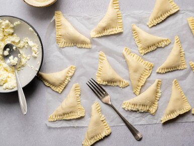 Miniatura: Gotowe ciasto i prosty farsz. Raz-dwa...