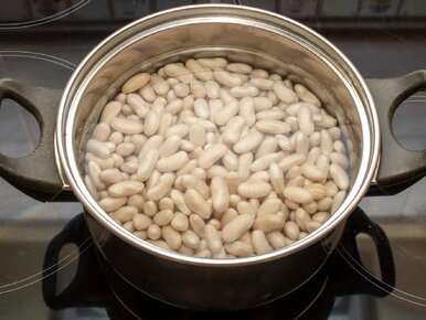 Miniatura: Z białej fasoli i aromatycznego dodatku...