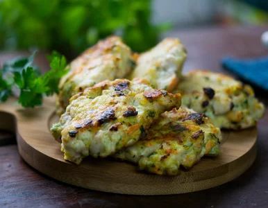 Miniatura: Do masy na kotlety dorzucam zdrowe...