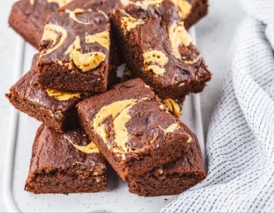 Miniatura: Marmurkowe brownie pięknie wygląda i...