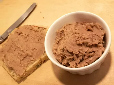 Miniatura: Zamiast masła smaruję chleb tą pastą....