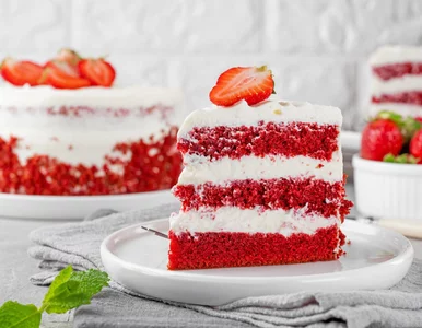 Miniatura: Domowe ciasto red velvet. Przepis na...