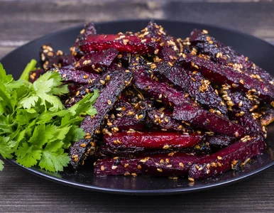 Miniatura: Kroję, przyprawiam i wstawiam do...