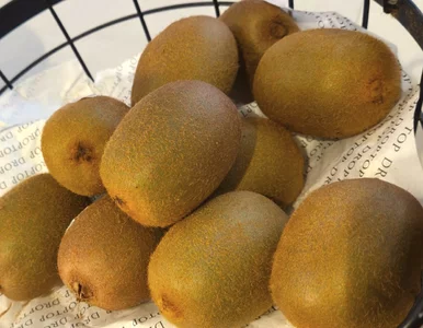 Miniatura: Zjadam go na czczo i popijam ciepłą wodą....