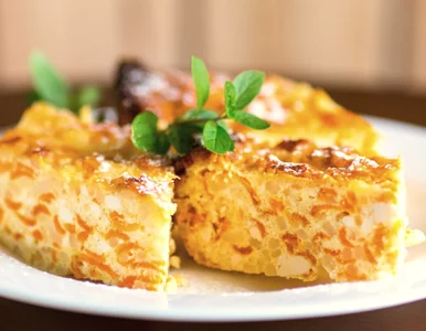 Miniatura: Ścieram na tarce i mieszam z serkiem...