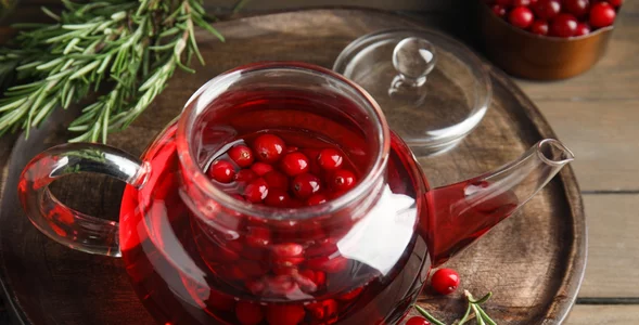 Miniatura: Zalewam czerwone kulki wrzątkiem i robię...