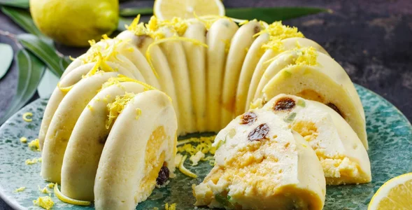 Miniatura: Lekka babka wielkanocna z owocami. Prosta,...