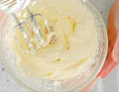 Miniatura: Crème pâtissière do ciast i deserów....