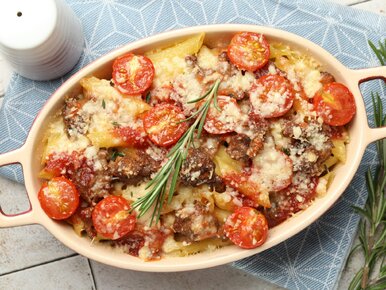 Miniatura: Biorę makaron i pomidory. Raz-dwa szykuję...