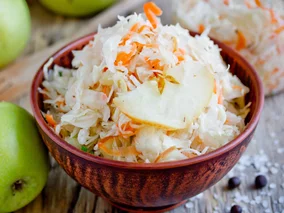 Miniatura: Dodaj do kapusty kiszonej jeden kwaśny...