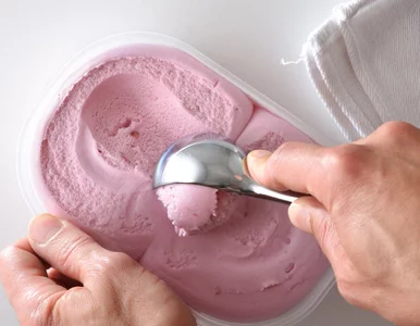 Miniatura: Jeden mały trik, a lody z zamrażarki...