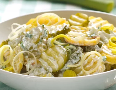 Miniatura: Odkąd robię tę sałatkę z ziemniaków, każdy...