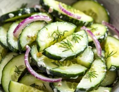 Miniatura: Ogórki z dodatkiem chrupiącego warzywa...