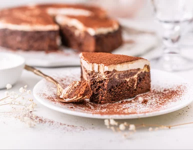 Miniatura: Ten sernik z czekoladową warstwą wygrywa...