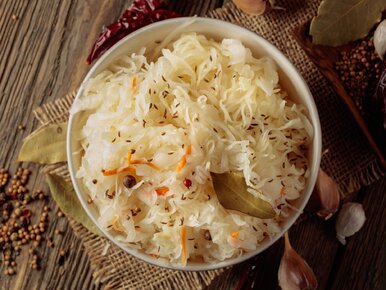 Miniatura: Zwykła kapusta kiszona? Dodaj dwie rzeczy,...