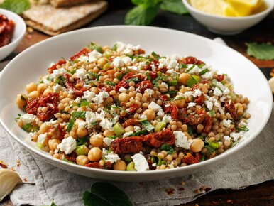 Miniatura: Kto spojrzy na tę apetyczną sałatkę, od...