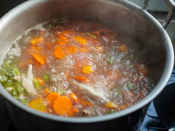 Miniatura: Wrzucasz to mięso do rosołu? Może zawierać...