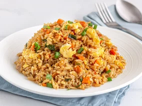 Miniatura: Wczorajszy ryż zamieniam w nowe, pyszne danie