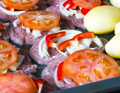 Miniatura: Rozbij schab, nakryj plastrami i do pieca....