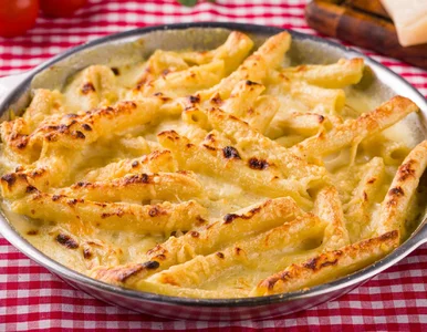 Miniatura: Makaron, ser i proste dodatki. Wstawiam do...