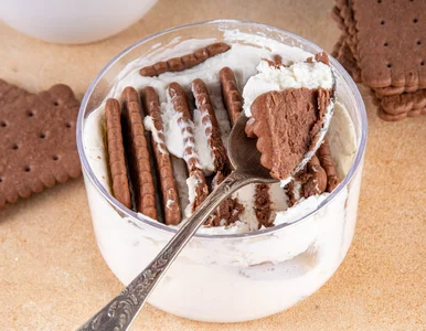 Miniatura: Weź jogurt naturalny i paczkę ciastek. Ten...