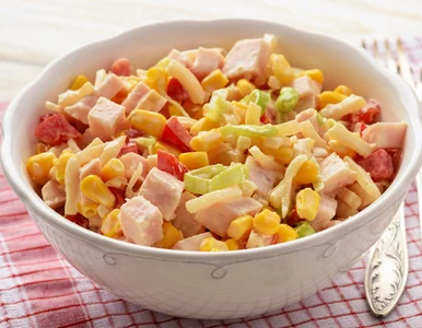 Miniatura: Szybka sałatka na przekąskę lub kolację....