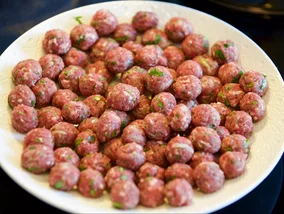 Miniatura: Te mięsne kuleczki robię jak klopsiki, ale...