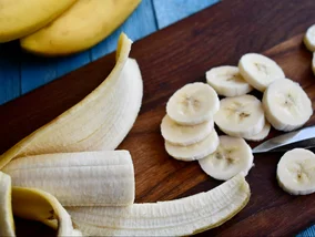Miniatura: Latem bananów nie jem prosto ze skórki....