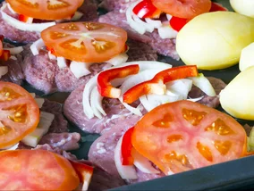 Miniatura: Rozbij schab, nakryj plastrami i do pieca....