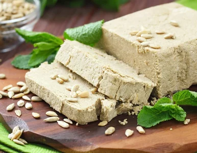 Miniatura: Pyszna chałwa domowej roboty. Zdrowe...