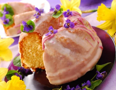 Miniatura: Dolewam to do babki na Wielkanoc. Wychodzi...