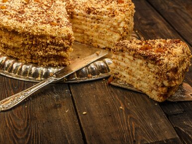 Miniatura: Legendarny tort Napoleona bez pieczenia....