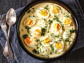 Miniatura: Do jajek dodaję 3 łyżki tego sosu. Znikają...