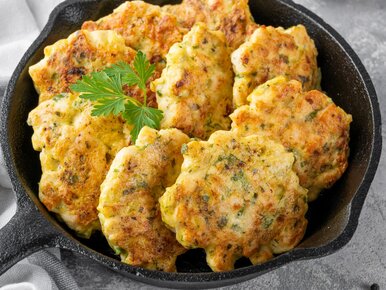 Miniatura: Siekane mięso, kilka prostych dodatków i...