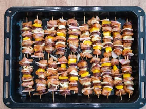 Miniatura: Kroję filet w kostkę, nadziewam i robię...