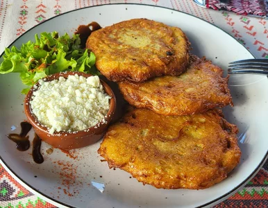 Miniatura: Dwa banalne dodatki, a placki ziemniaczane...