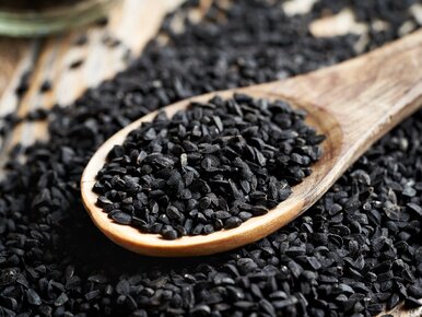 Miniatura: Sypię do surówki malutkie ziarenka, a moje...