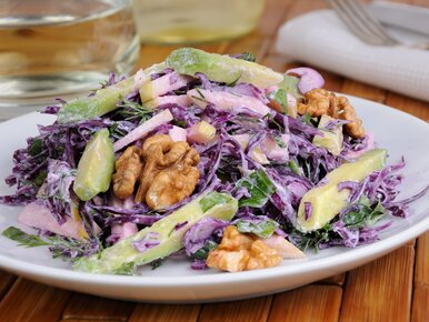 Miniatura: Szatkuję kapustę i dorzucam 4 składniki....