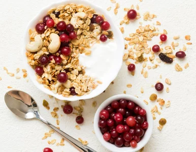 Miniatura: Ani woda, ani mleko. Do owsianki dodaję...