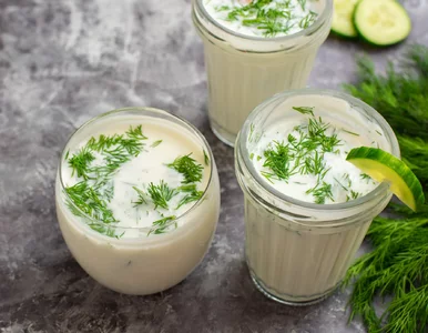 Miniatura: Dla seniorów obowiązkowy. Szklanka...