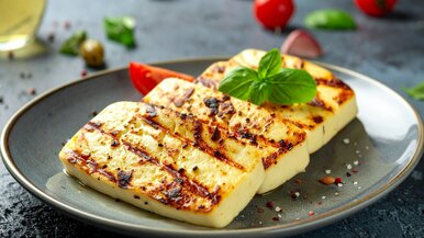 Miniatura: Ten trik sprawia, że halloumi nie skrzypi...