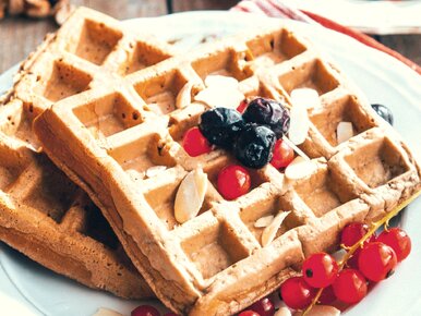 Miniatura: Miksuję serek wiejski z jajkami. Gofry...