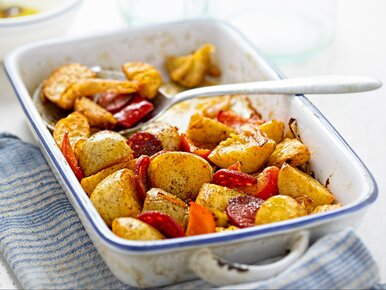 Miniatura: Dwa warzywa i cienkie plasterki wędliny....