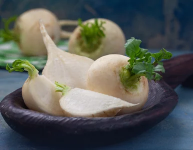 Miniatura: Chrupiąca, soczysta i zdrowa surówka....