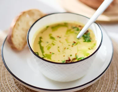 Miniatura: Sycąca, tania zupa idealna na mroźne dni....