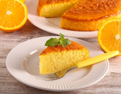 Miniatura: Gotuję całe pomarańcze i robię z nich...