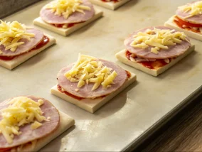 Miniatura: Gdy mamy ochotę na pizzę, wyciągam ciasto...
