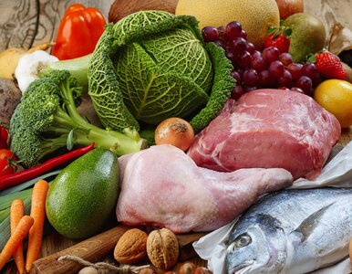 Dieta jaskiniowców przynosi spektakularne efekty. To na niej schudła...